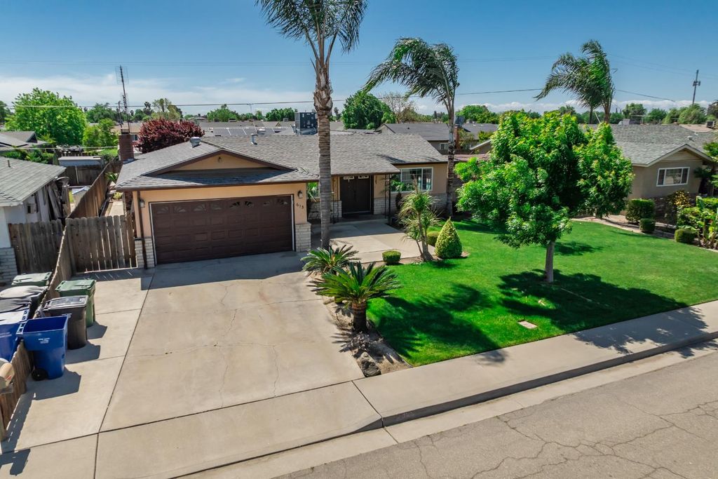 Image 38 of property listing at 613 E Spruce Avenue, Lemoore, CA 93245