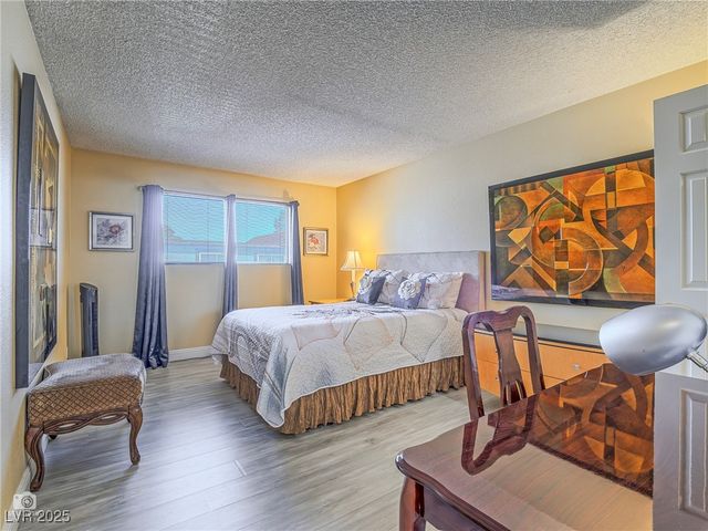 4504 Del Oro Drive, Las Vegas, NV 89102