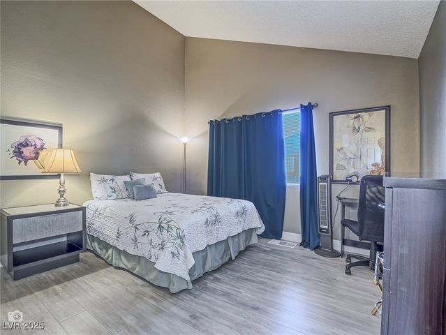 4504 Del Oro Drive, Las Vegas, NV 89102