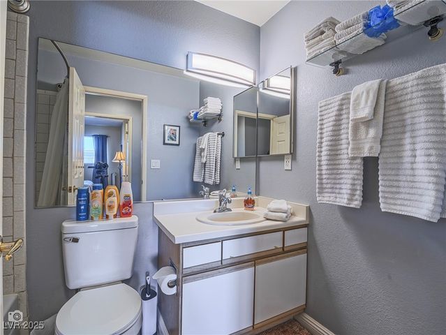 4504 Del Oro Drive, Las Vegas, NV 89102