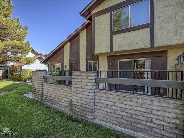 4504 Del Oro Drive, Las Vegas, NV 89102