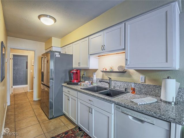 4504 Del Oro Drive, Las Vegas, NV 89102