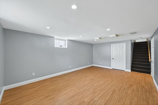 4706 Girard Avenue N, Minneapolis, MN 55430