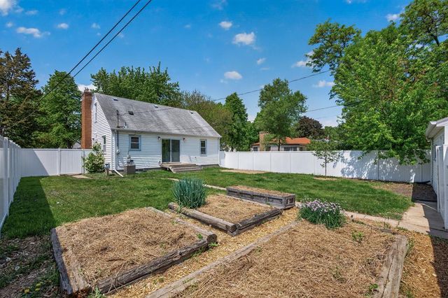 4706 Girard Avenue N, Minneapolis, MN 55430