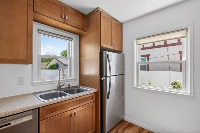 4706 Girard Avenue N, Minneapolis, MN 55430