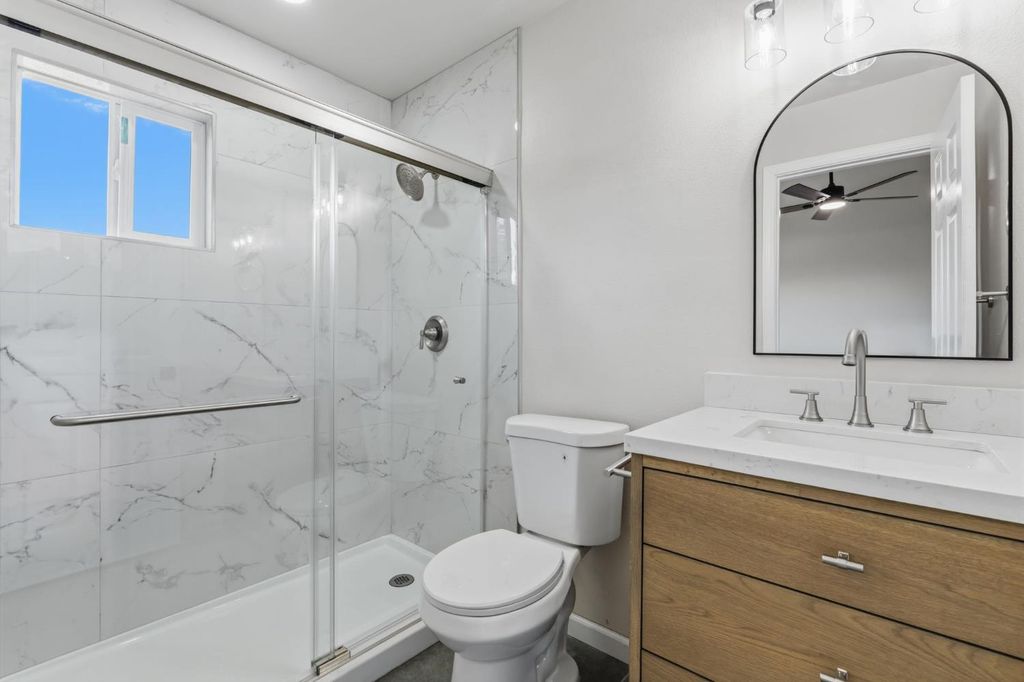 Image 22 of property listing at 1406 Bengston Avenue, Hanford, CA 93230