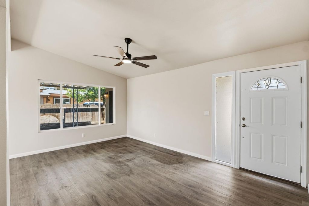 Image 7 of property listing at 1406 Bengston Avenue, Hanford, CA 93230