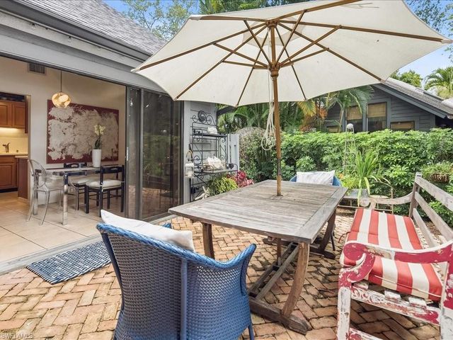 1337 Solana RD, Naples, FL 34103