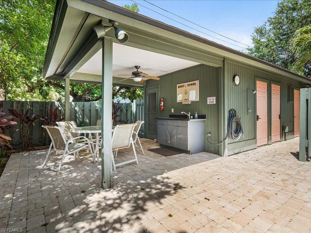 1337 Solana RD, Naples, FL 34103