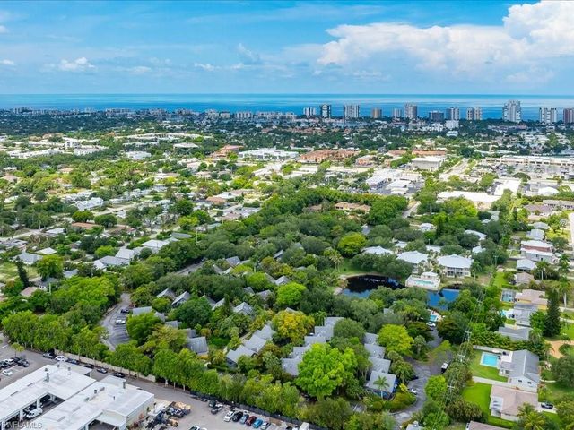 1337 Solana RD, Naples, FL 34103