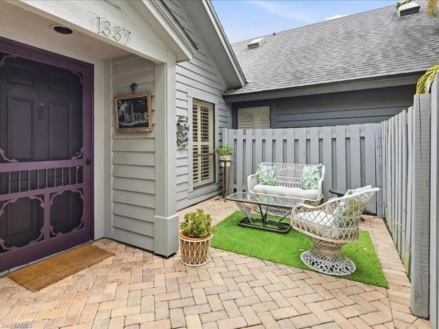 1337 Solana RD, Naples, FL 34103
