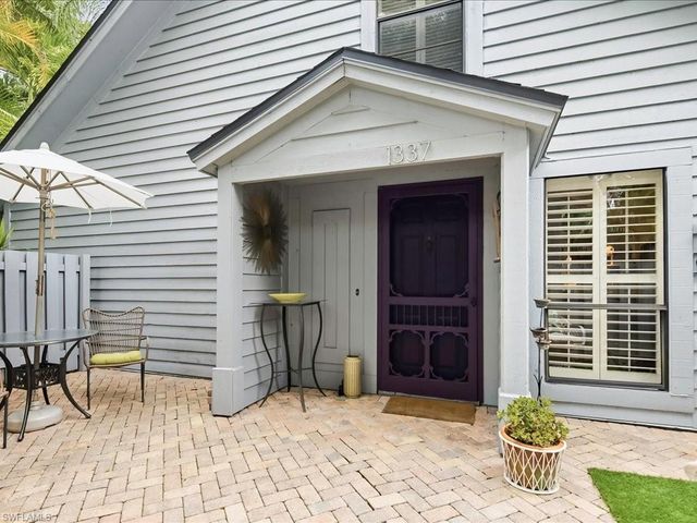 1337 Solana RD, Naples, FL 34103