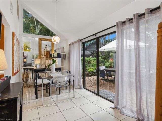 1337 Solana RD, Naples, FL 34103