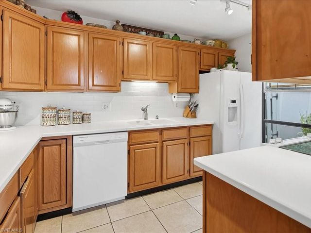 1337 Solana RD, Naples, FL 34103