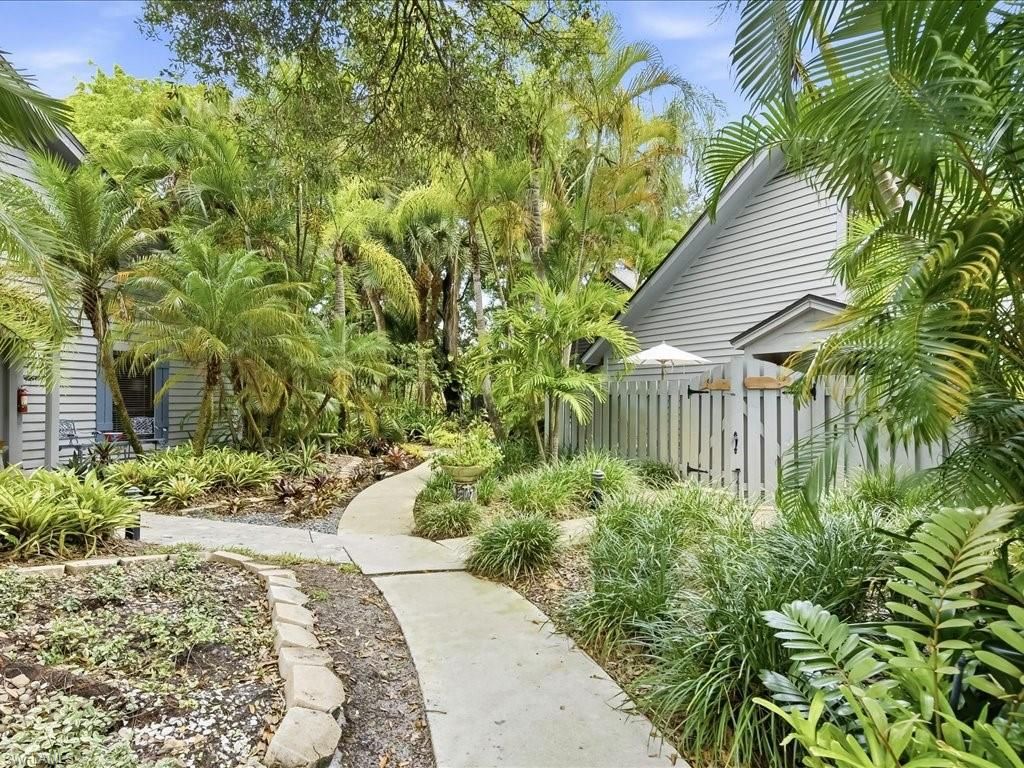 1337 Solana RD, Naples, FL 34103