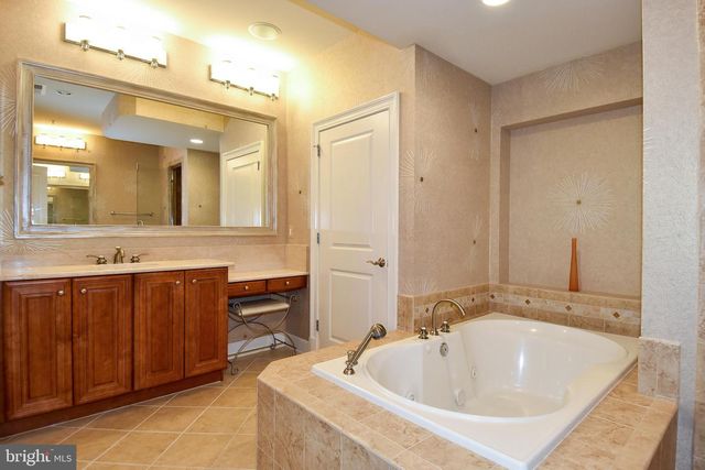 12525 LINDA VIEW LN, Potomac, MD 20854