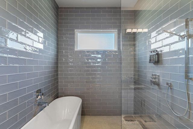 409 Dos Lagos, Dripping Springs, TX 78620