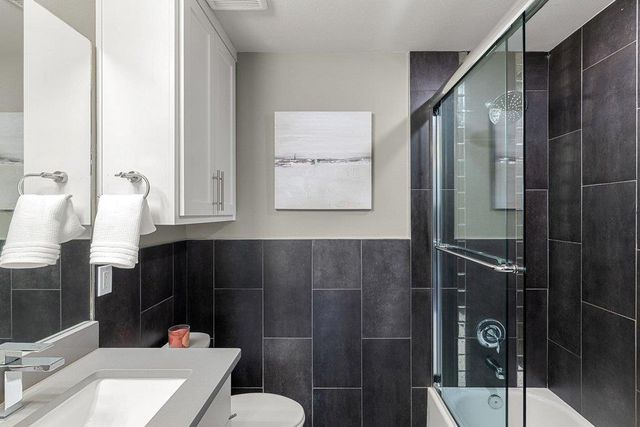 409 Dos Lagos, Dripping Springs, TX 78620