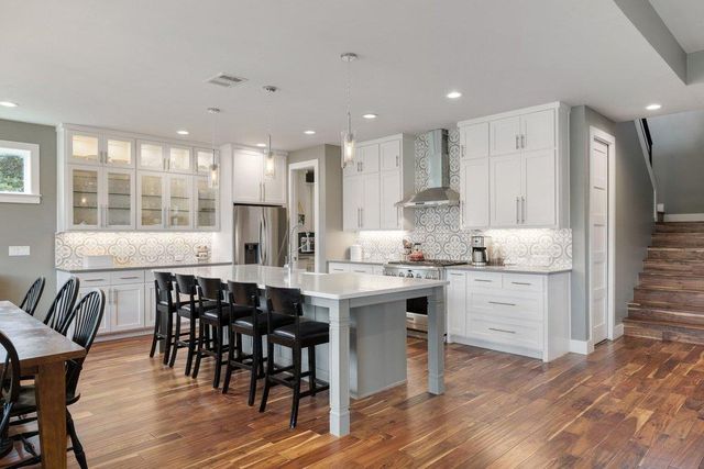 409 Dos Lagos, Dripping Springs, TX 78620