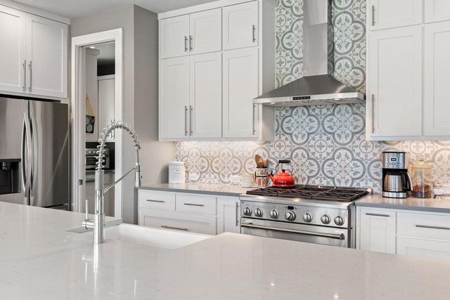 409 Dos Lagos, Dripping Springs, TX 78620
