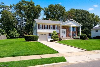 38 Brunswick Dr, Howell Twp., NJ 07731