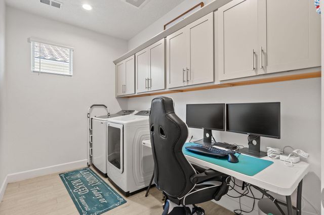 9116 Cambrils Drive NW, Albuquerque, NM 87114