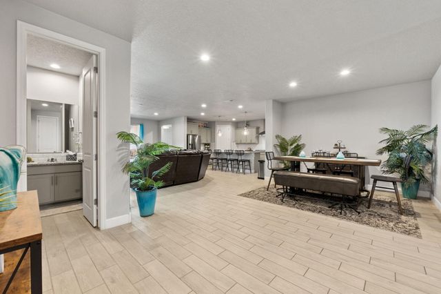 9116 Cambrils Drive NW, Albuquerque, NM 87114