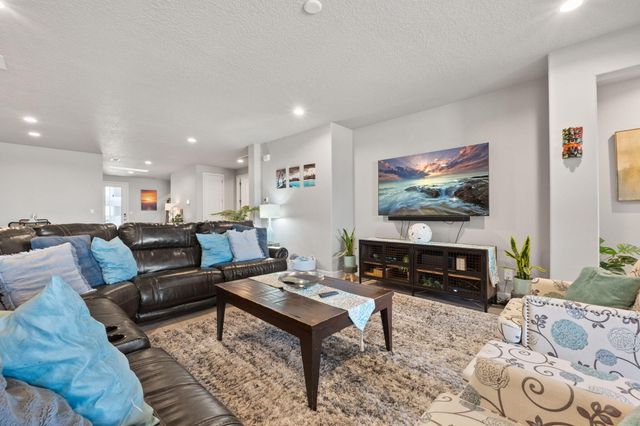 9116 Cambrils Drive NW, Albuquerque, NM 87114