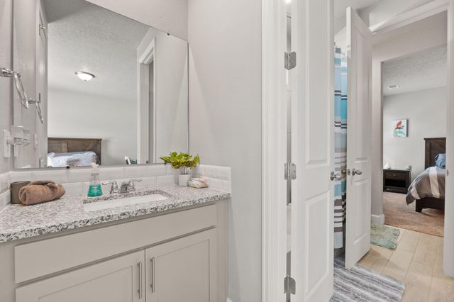 9116 Cambrils Drive NW, Albuquerque, NM 87114