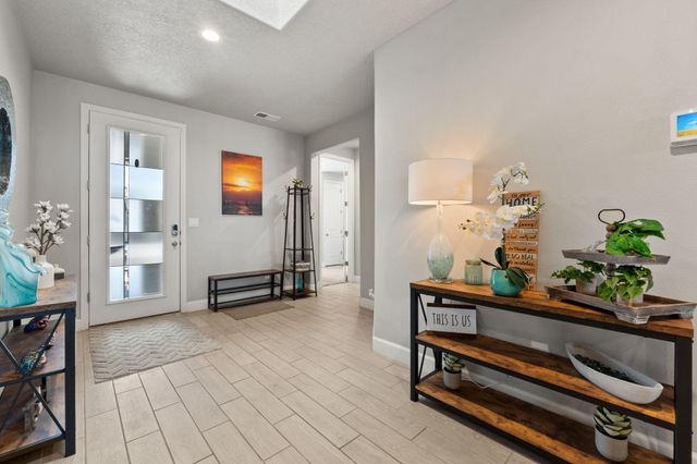 9116 Cambrils Drive NW, Albuquerque, NM 87114