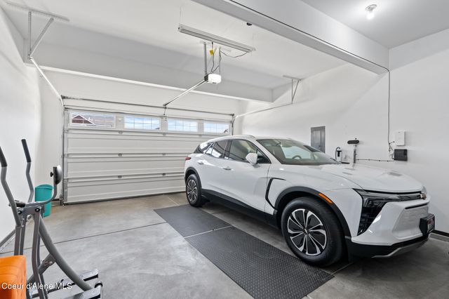 6522 N IDLEWOOD DR, Coeur D'alene, ID 83815