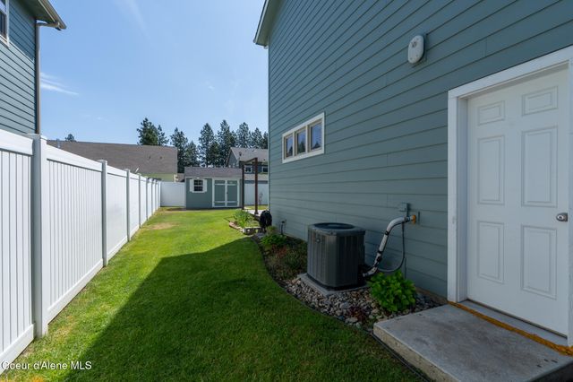 6522 N IDLEWOOD DR, Coeur D'alene, ID 83815