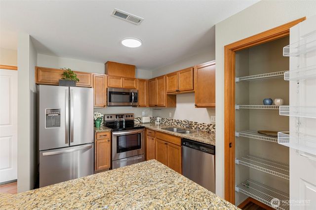 6752 Takota Place NE, Bremerton, WA 98311