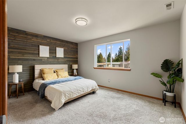 6752 Takota Place NE, Bremerton, WA 98311