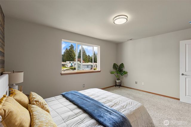 6752 Takota Place NE, Bremerton, WA 98311