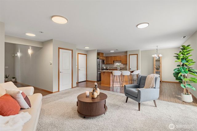 6752 Takota Place NE, Bremerton, WA 98311