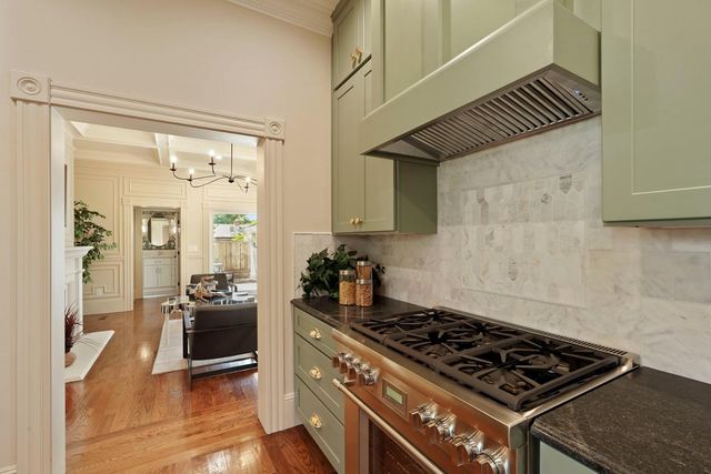 1402 51st St, Sacramento, CA 95819