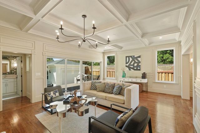 1402 51st St, Sacramento, CA 95819