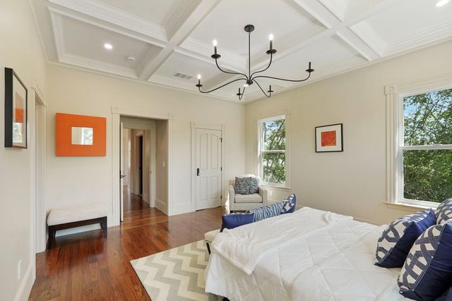 1402 51st St, Sacramento, CA 95819