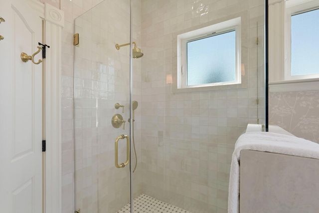 1402 51st St, Sacramento, CA 95819