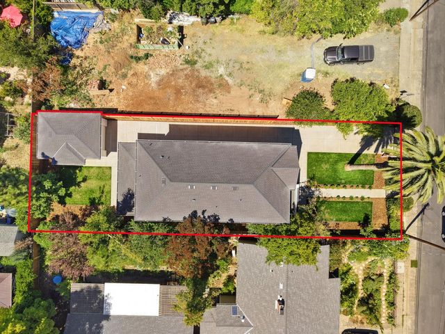 1402 51st St, Sacramento, CA 95819