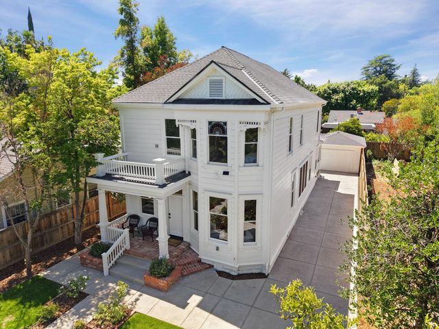 1402 51st St, Sacramento, CA 95819