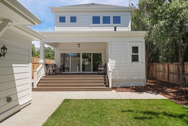 1402 51st St, Sacramento, CA 95819