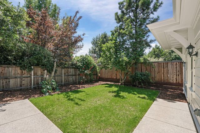 1402 51st St, Sacramento, CA 95819