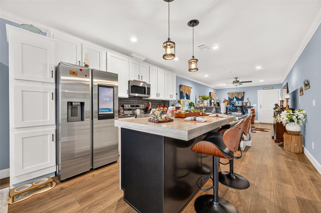 108 Trail Ride Way, Willis, TX 77318