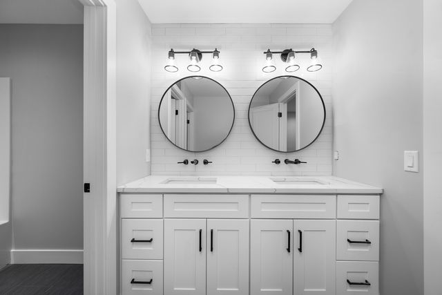 383 Madison Drive, Riverdale, IA 52722