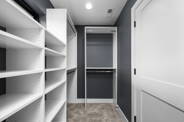 383 Madison Drive, Riverdale, IA 52722