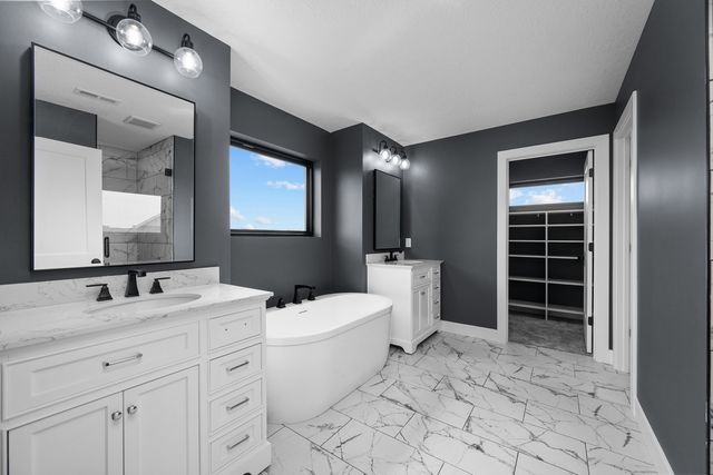 383 Madison Drive, Riverdale, IA 52722