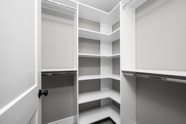 383 Madison Drive, Riverdale, IA 52722