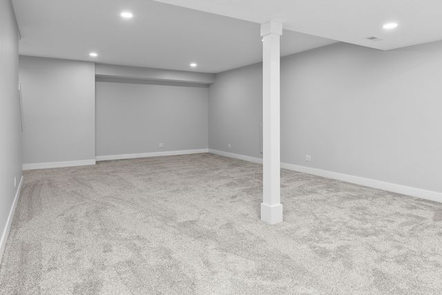 383 Madison Drive, Riverdale, IA 52722